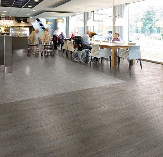 Forbo Heterogeneous Eternal Wood Shadow Oak 13412