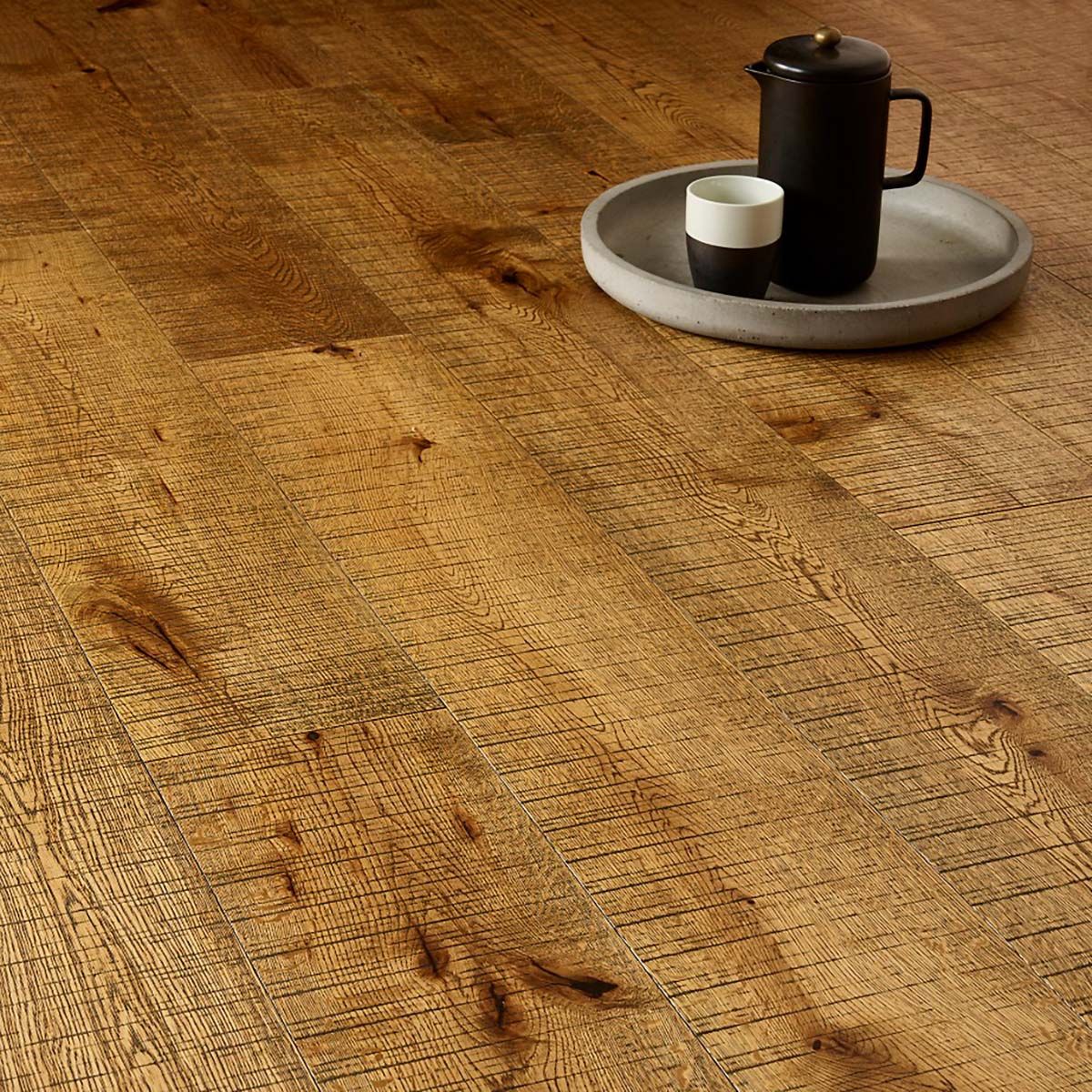 Flooring Hut Black Grain Stained & UV Oiled with Bandsawn Finish Euro Oak 14/3 190mm 1900mm Engineered Wood
