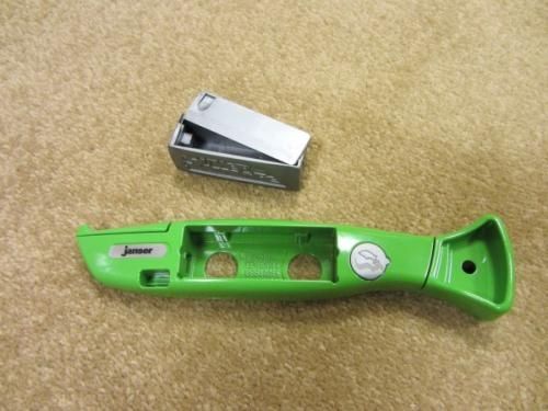 GREEN KNIFE