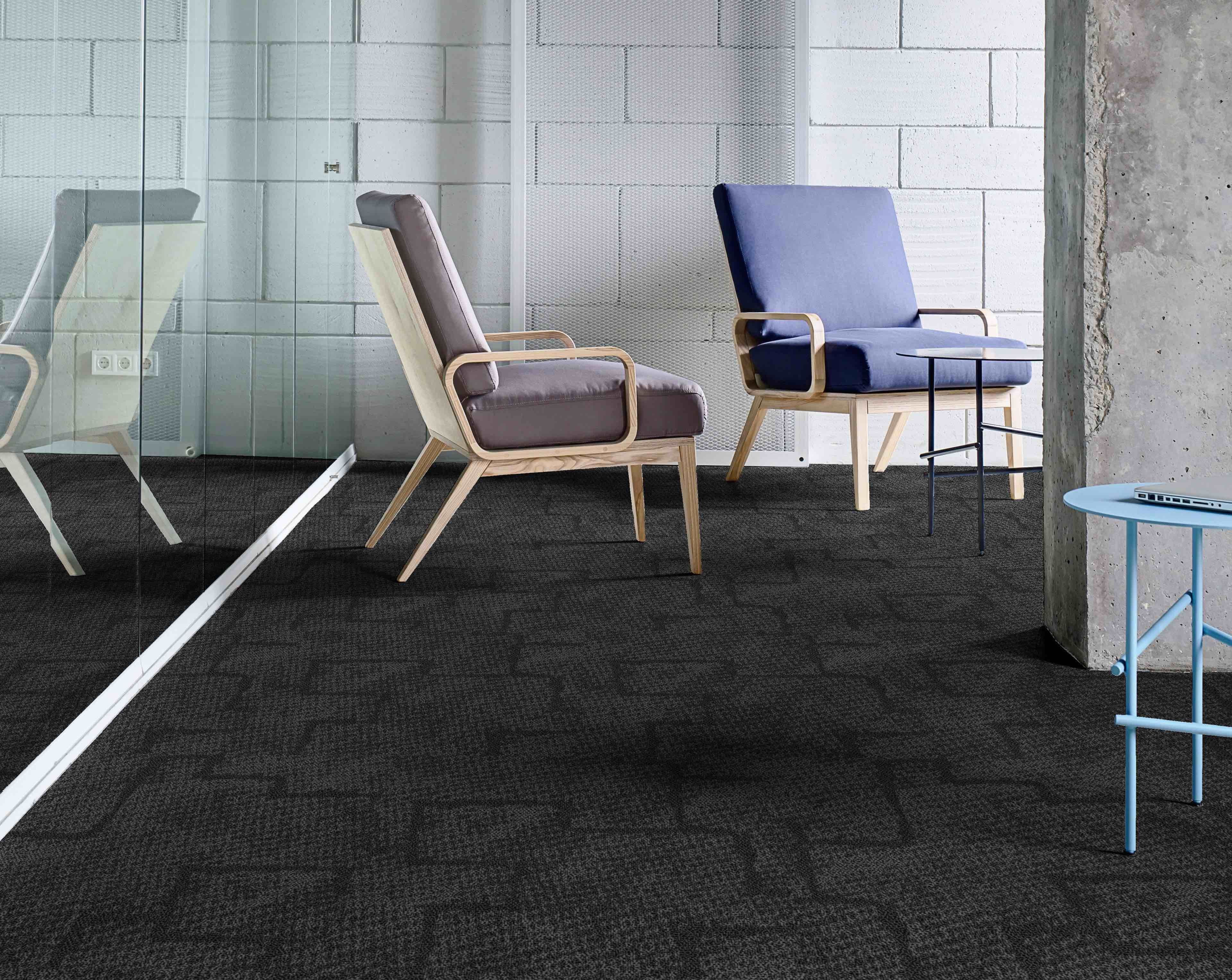 Paragon Inspiration Collection Mesh Carpet Tile Obsidian Flash