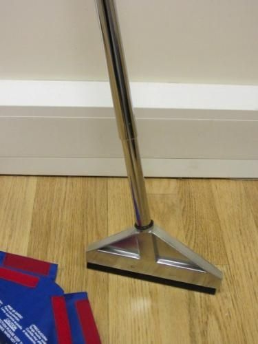 TELESCOPIC SCRAPER