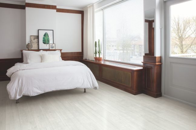 Quick Step Vinyl Tile Alpha Bloom Snow Pine AVMPU40204 Quick Step Vinyl Tile Alpha Bloom Snow Pine AVMPU40204