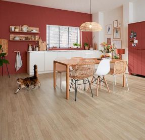 Forbo Cushion Vinyl Novilon Viva Warm Wood Light Chestnut 5822/58223/58222 Forbo Cushion Vinyl Novilon Viva Warm Wood Light Chestnut 5822/58223/58222