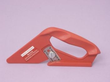 CARPET CUTTER JUTE